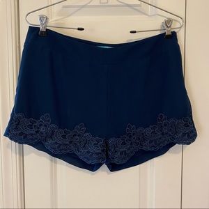 buttons | Blue Floral Shorts Size M